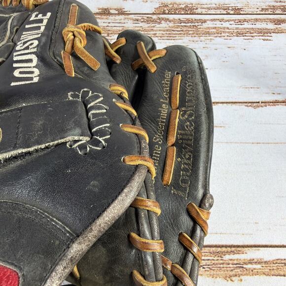 Louisville Slugger TPX X1150 11.5" RHT Baseball Glove - Pre-owned - Picture 2 of 7